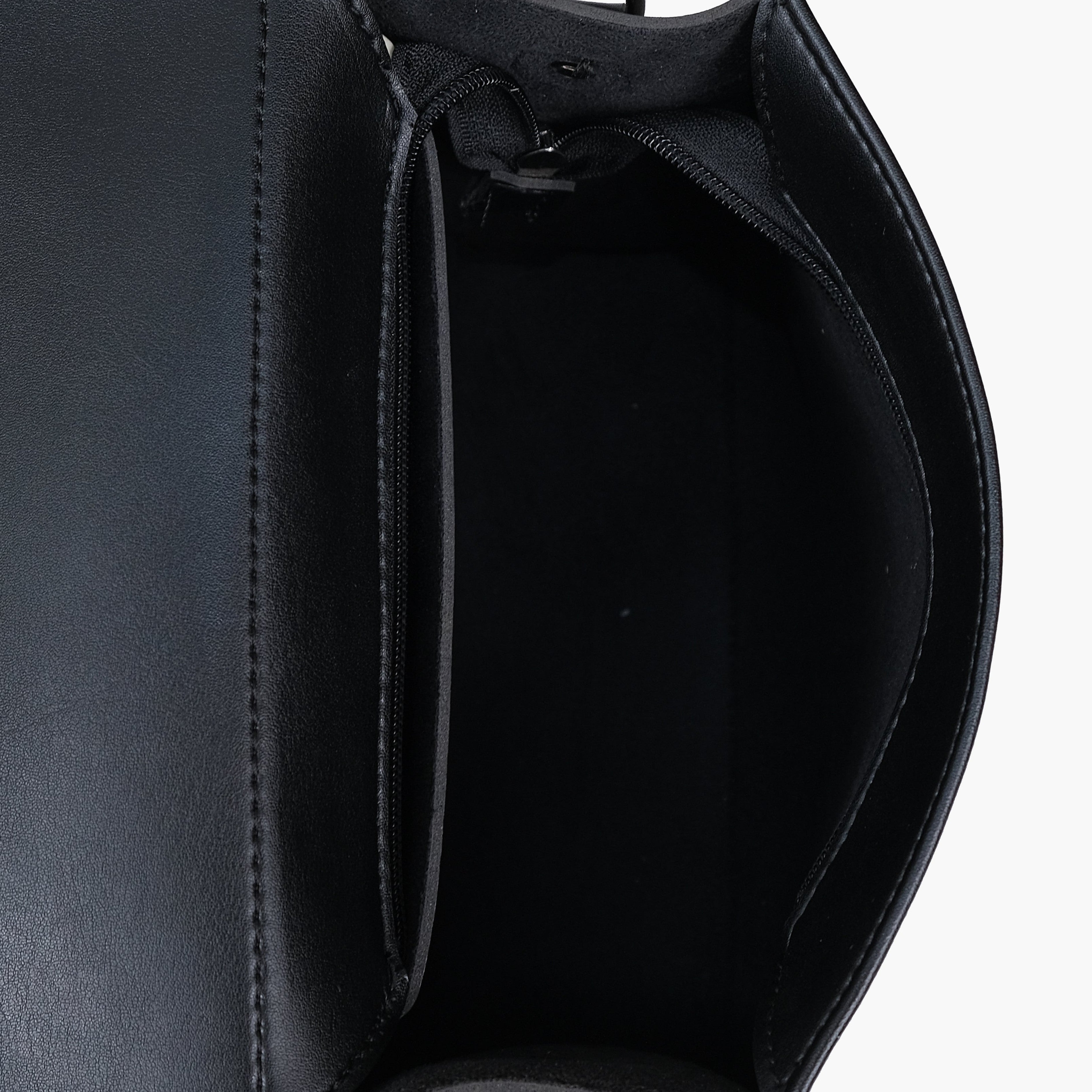Black push-lock messenger bag