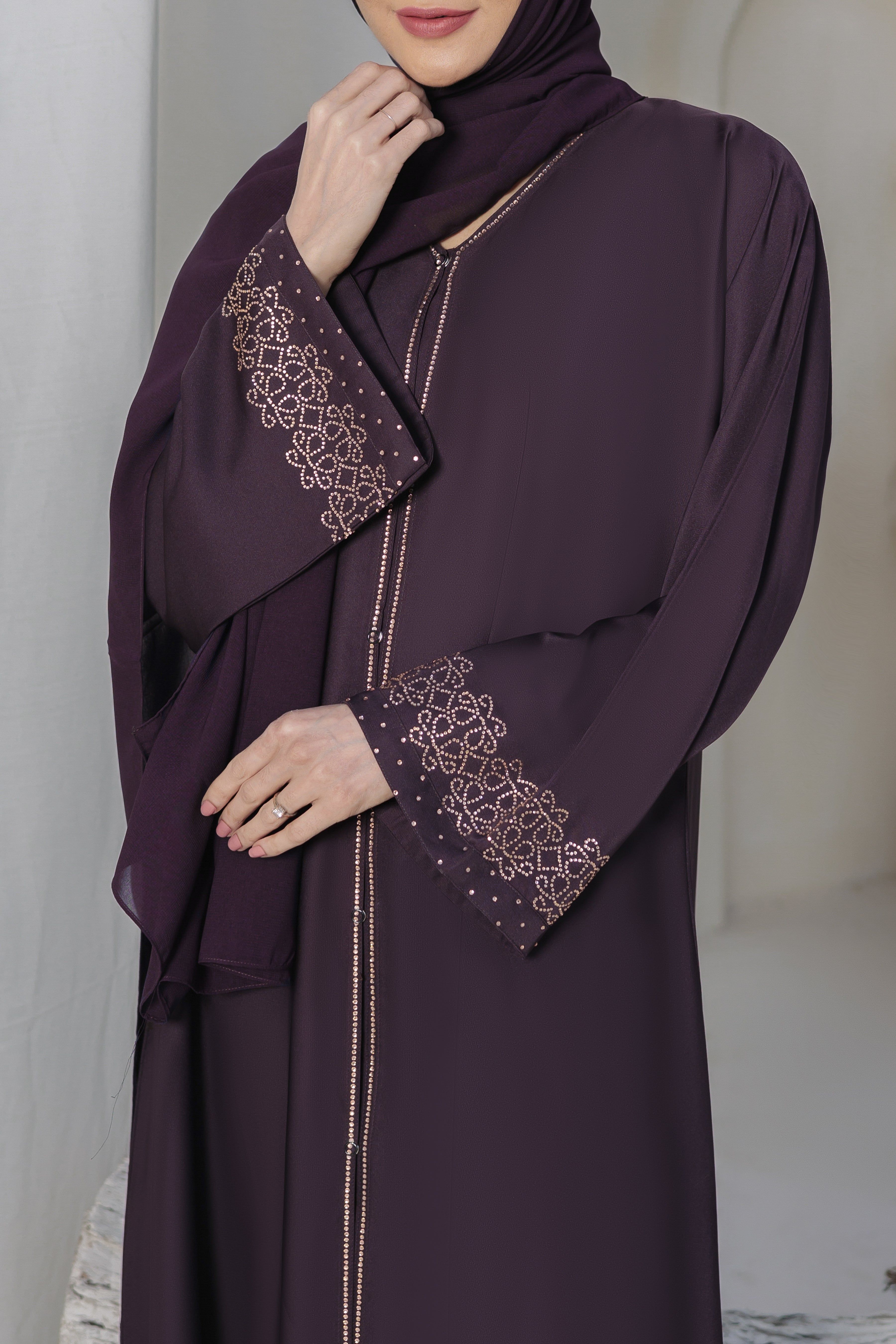 Nisa Abaya