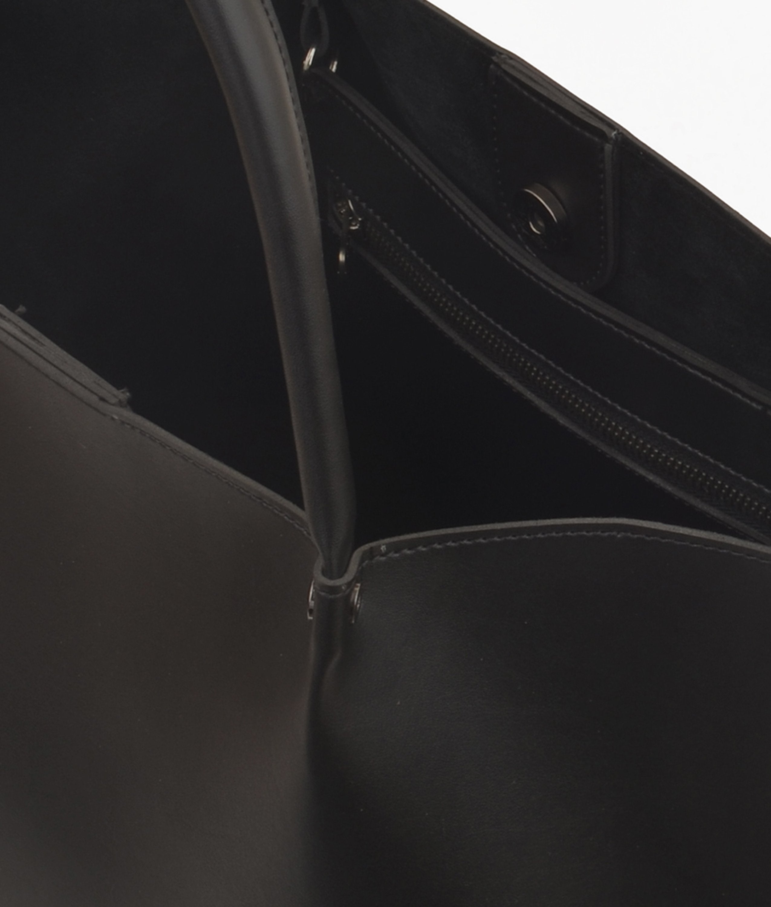 Black tote bag - inside closeup