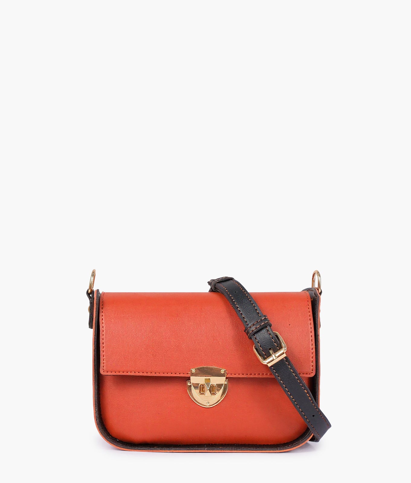 rust-saddle-bag-with-twist-lock-front.jpg