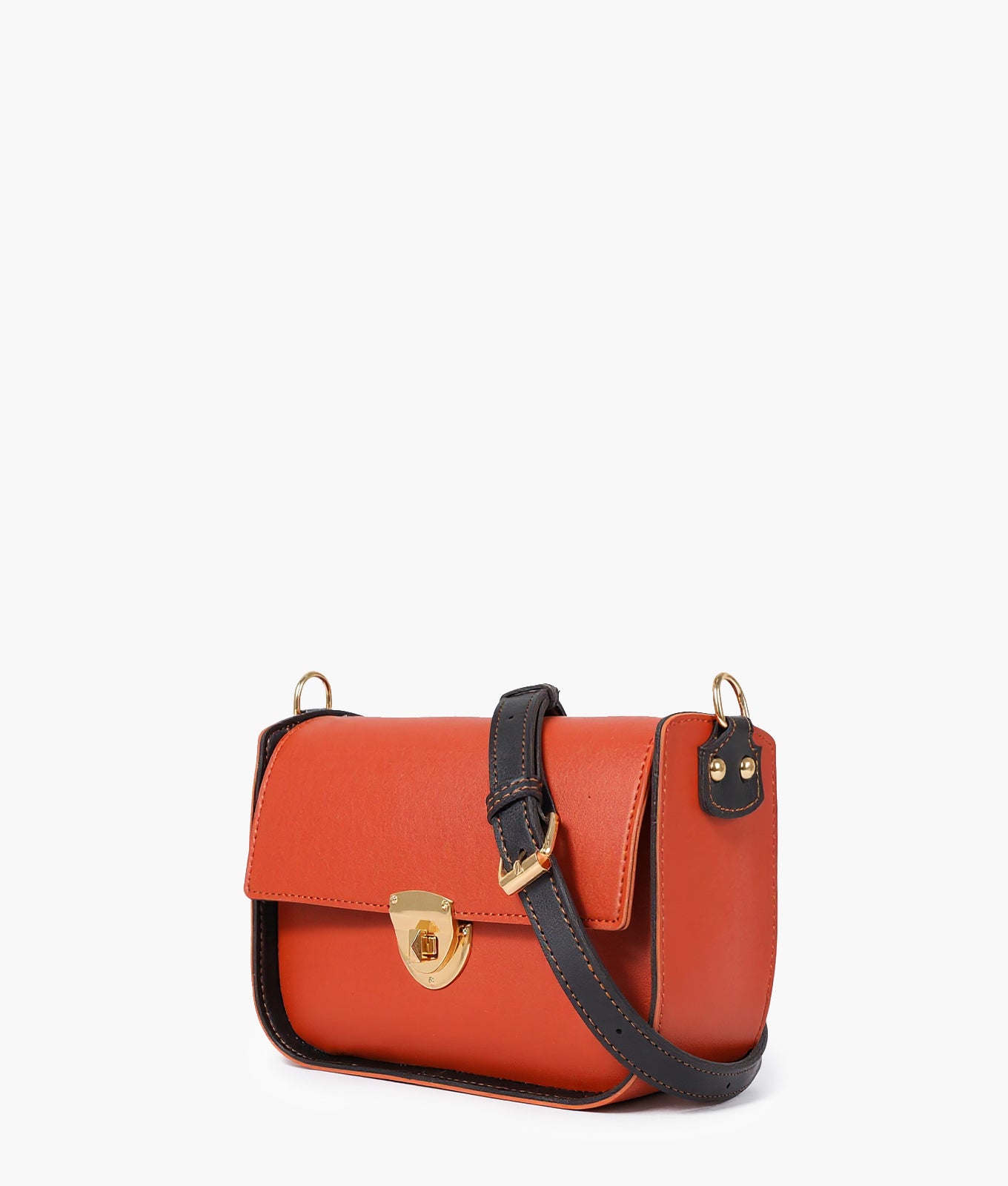 rust-saddle-bag-with-twist-lock-quater.jpg