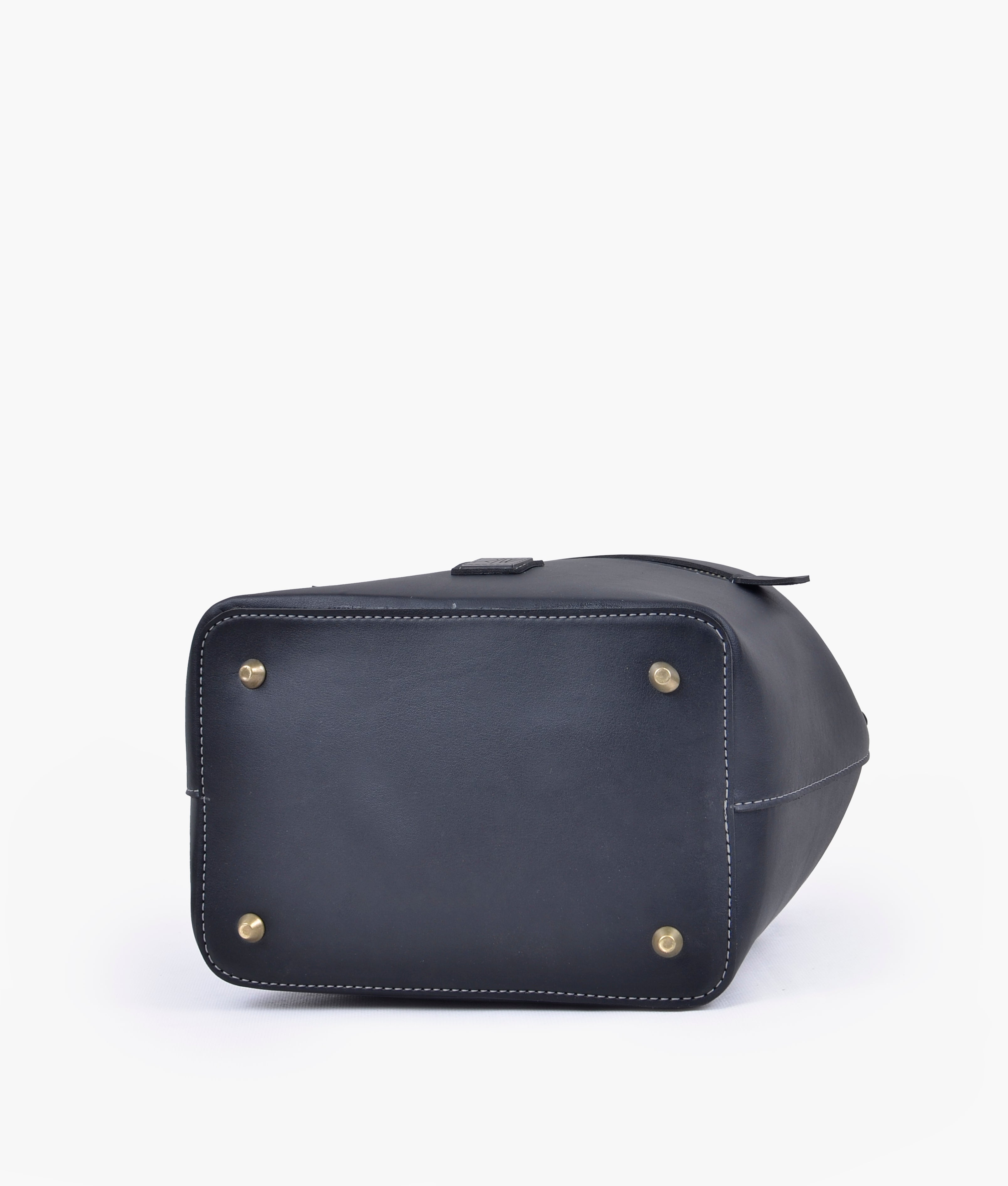 Black bucket bag with zipper pocket